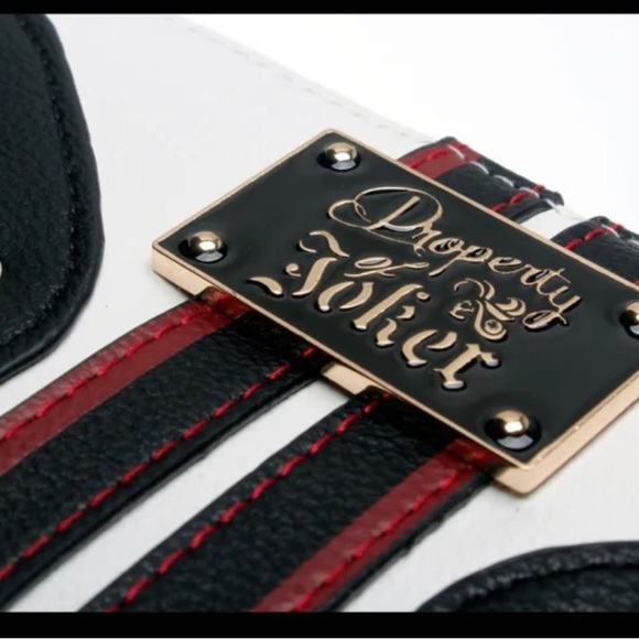 Harley Quinn “Property of Joker” Full Zip Around Wallet - Picture 5 of 8